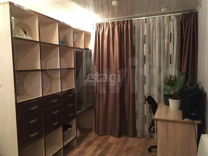 2-к. квартира, 43 м², 1/9 эт.