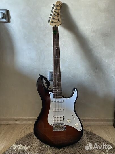Электрогитара Yamaha pacifica