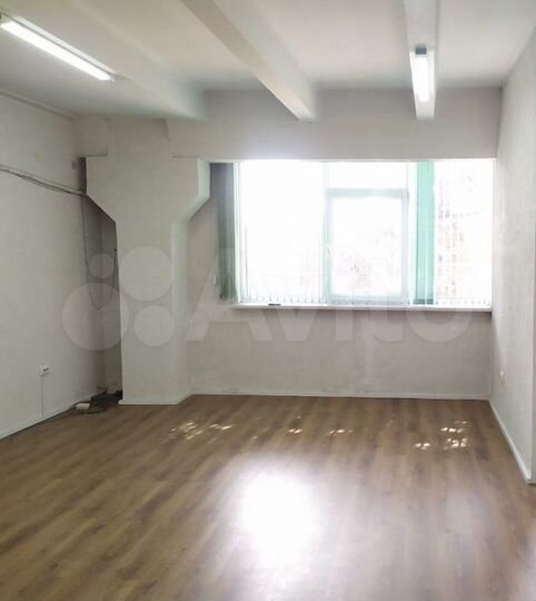 Отличный Офис район ул. Хрусталева, 33 м²