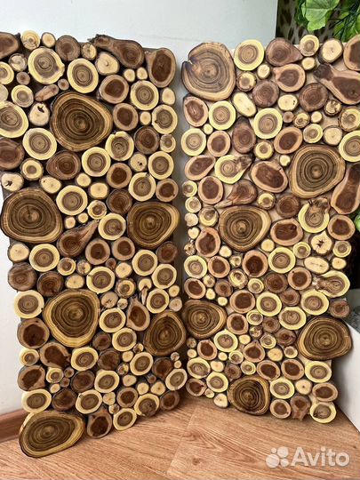 Панно из спилов дерева