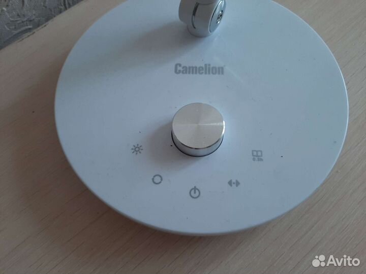 Лампа настольная