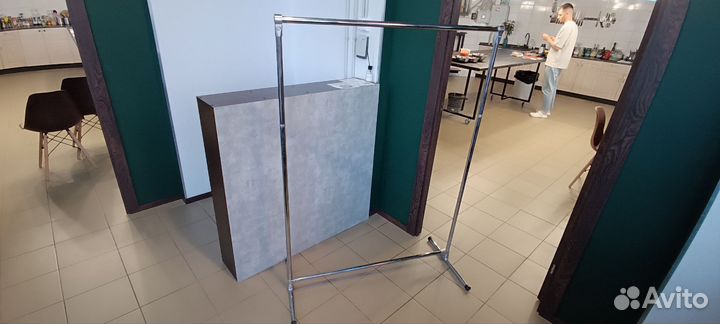 Вешалка напольная