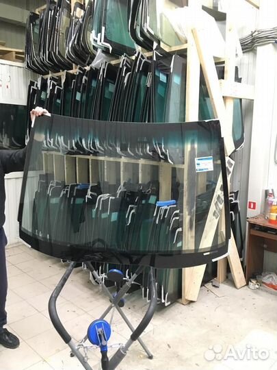 Стекло лобовое Honda Accord 7