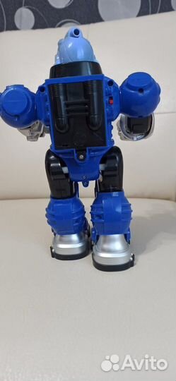 Игрушка робот