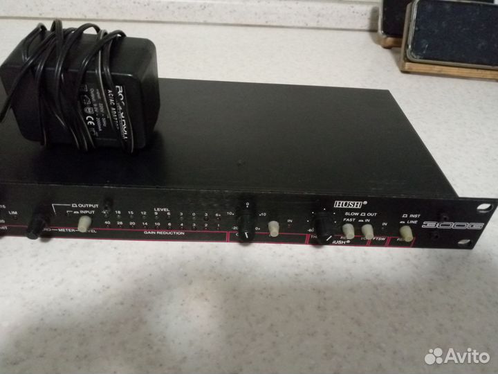 Roktron 300g гитарный компрессор