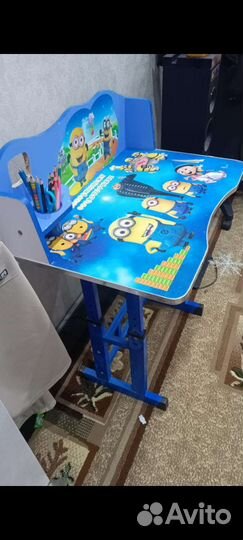 Детский письменный стол