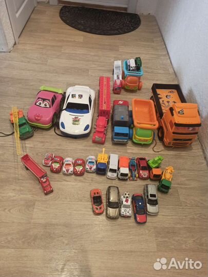 Машинки пакетом б.у