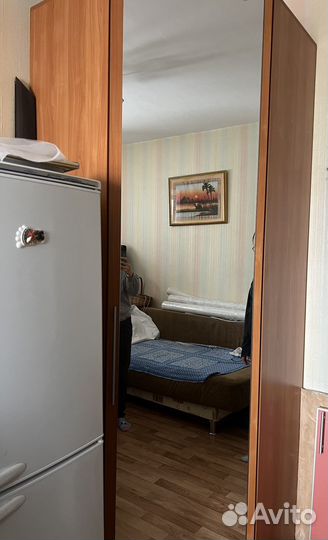 Продам угловой шкаф