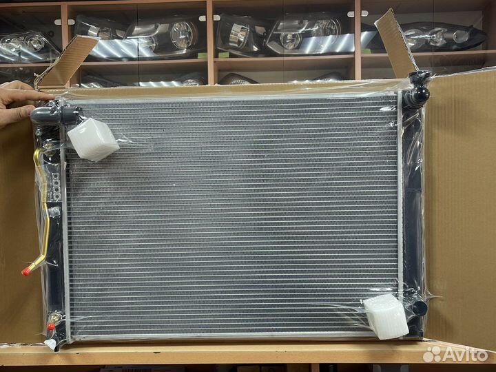 Радиатор охлаждения Тойота Альфард/ Alphard