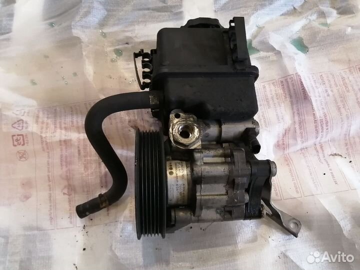 Насос гур Мерседес Спринтер 906 ом 651 2.2