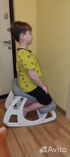 Коленный стул