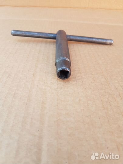 Ключи для токарного патрона-резцедержателя СССР