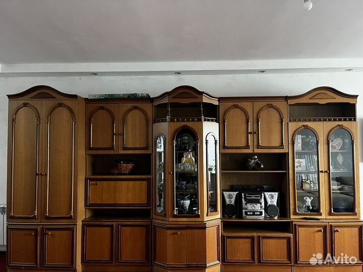 Стенка в гостиную