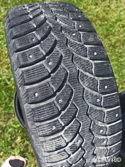 Bridgestone Blizzak Spike-01 185/60 R15