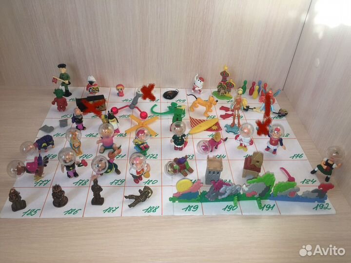 Фигурки из киндер-сюрпризов