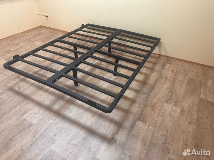 Парящая кровать с подсветкой