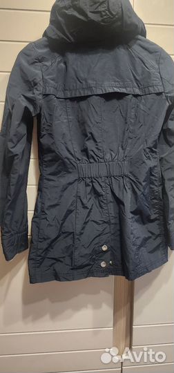 Ветровка женская