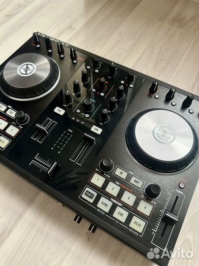 Dj контролер traktor