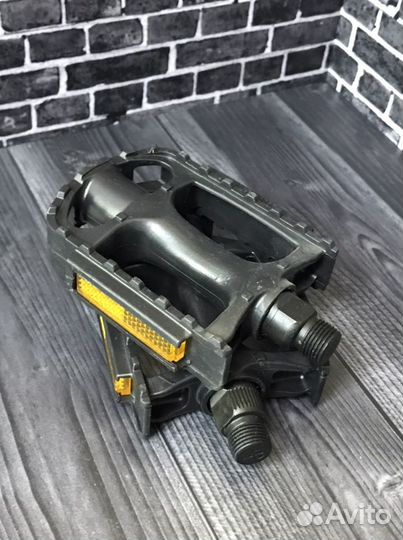 Педали на велосипед, новые