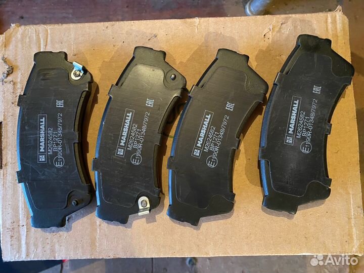 Передние тормозные колодки