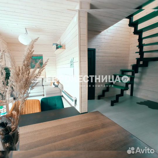 Лестница на металлическом каркасе