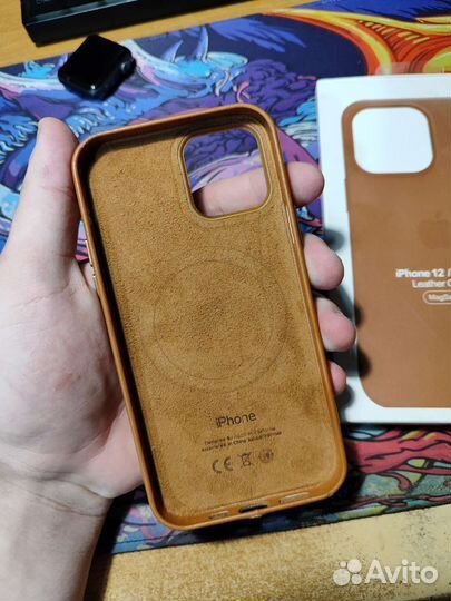 Чехлы на iPhone 12