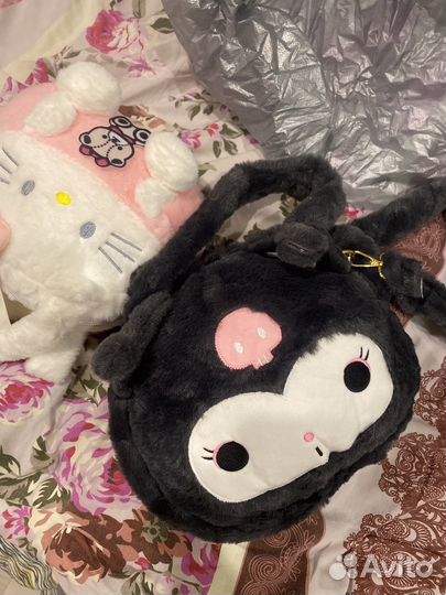 Игрушки, одежда