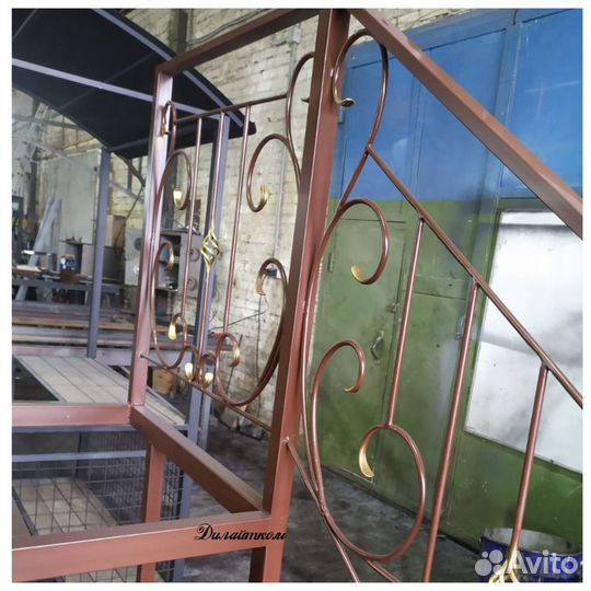 Крыльцо. Лестница. Уличная лестница