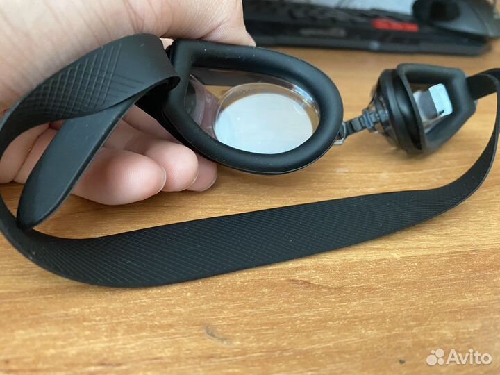 Очки для плавания