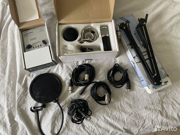 Набор для звукозаписи микрофон, предучилитель и тд
