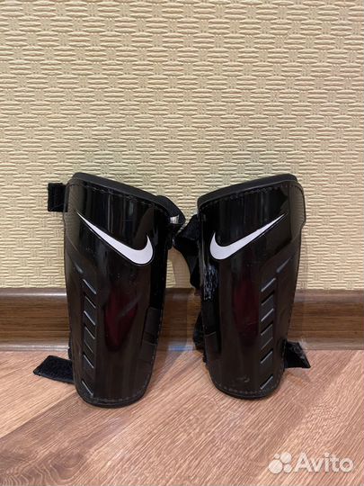 Футбольные щитки nike детские