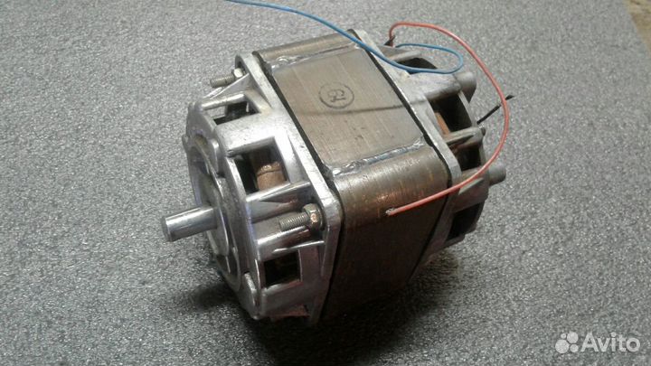 Двигатель 220v. 120w. 1380 об/м
