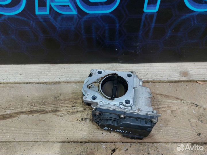 Дросельная заслонка Honda Civic 8 R18 A2