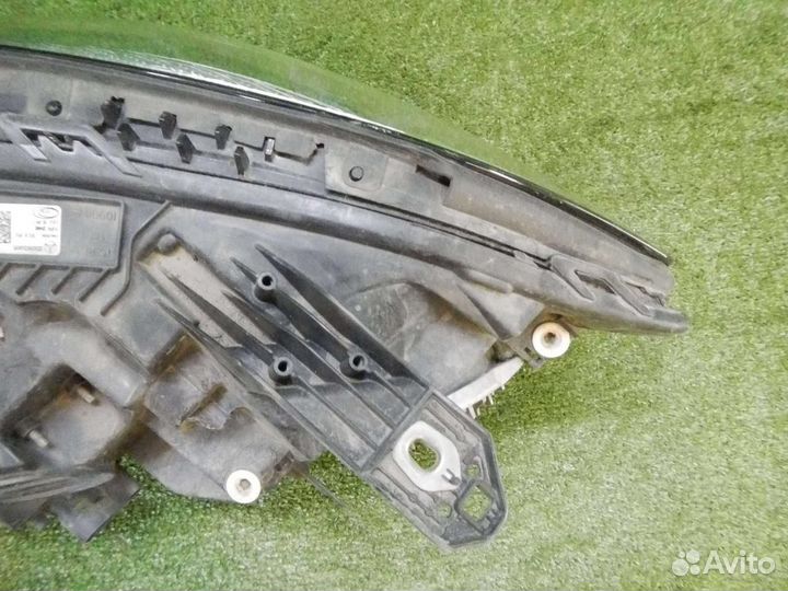 Фара правая Mercedes-Benz CLA-Class