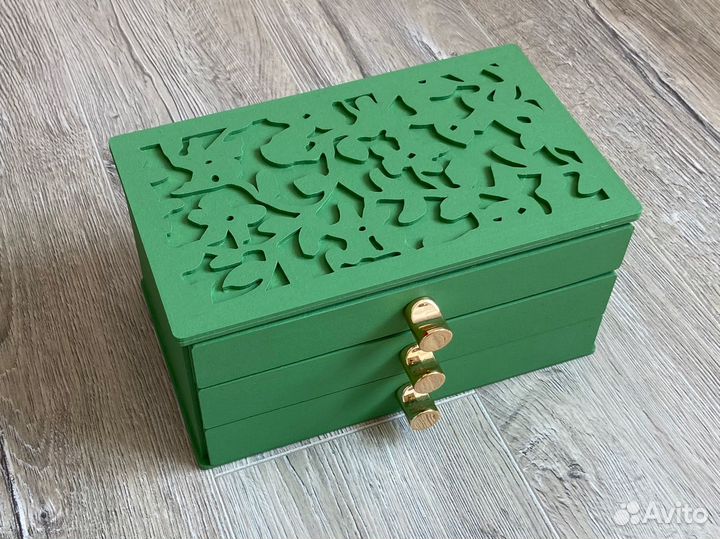 Шкатулка русной работы д/украшений, часов