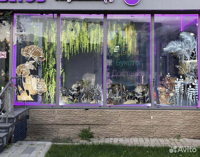 Роспись витрин и меловых досок