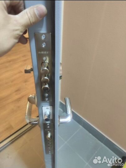 Вскрытие замков, ремонт, установка замков