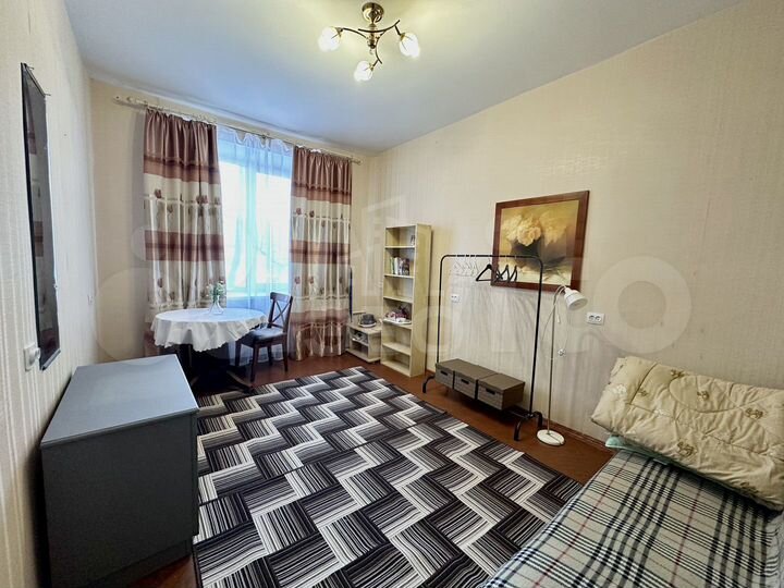 Комната 14 м² в 4-к., 1/5 эт.