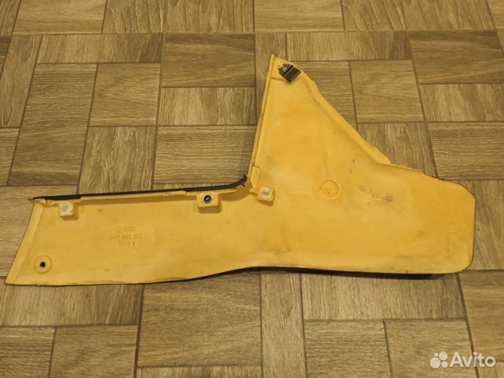 Боковые облицовки центральной консоли Audi 200 C3