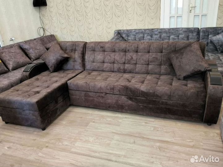 Диван угловой в наличии