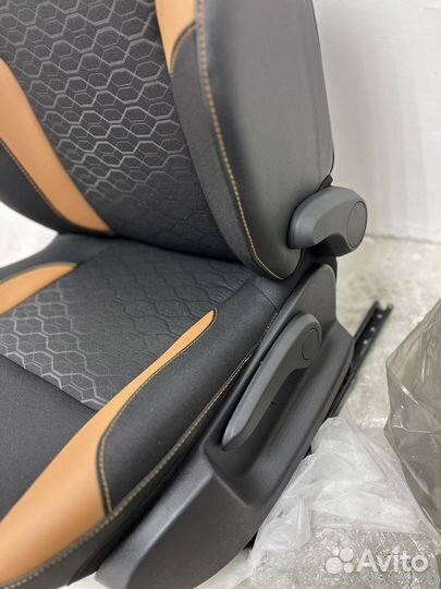 Сиденье передние комплект quest brown (Ваз) Largus