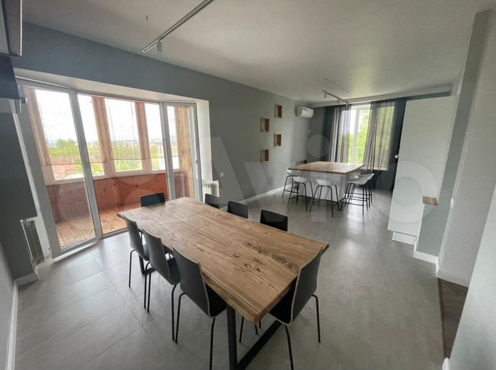 3-к. квартира, 150 м², 5/6 эт.