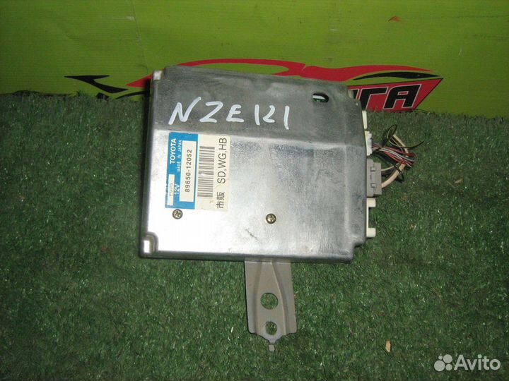 Блок управления рулевой рейкой toyota NZE120,NZE12