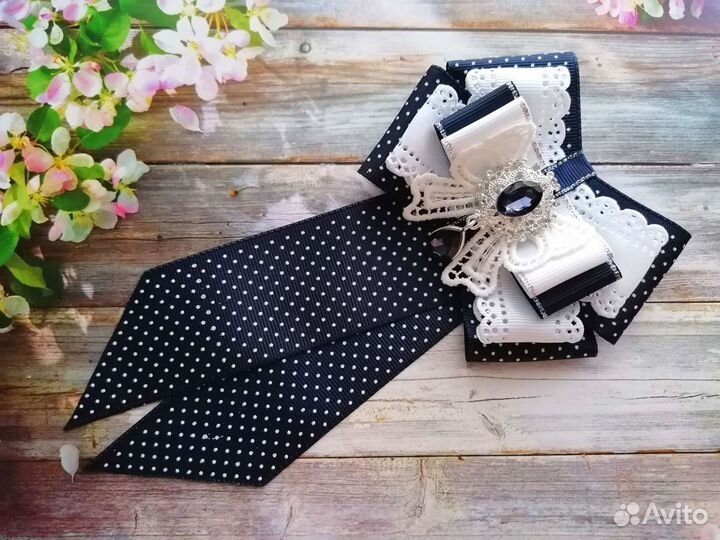 Школьный галстук ручной работы