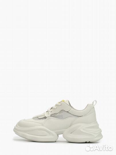 Кроссовки женские