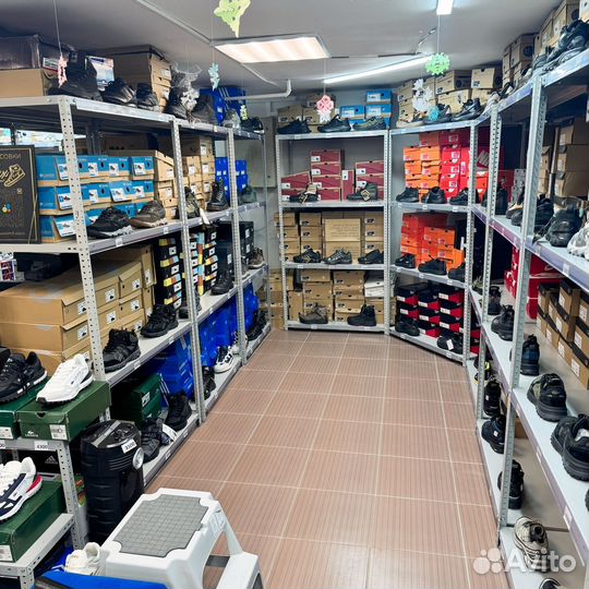 Склад-магазин кроссовки зимние в Перми