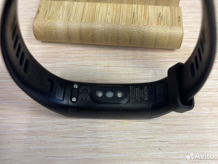 Фитнес браслет honor Band 5