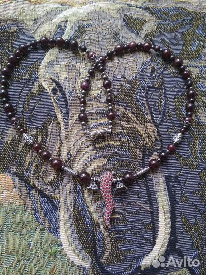 Колье amulet гранатовое