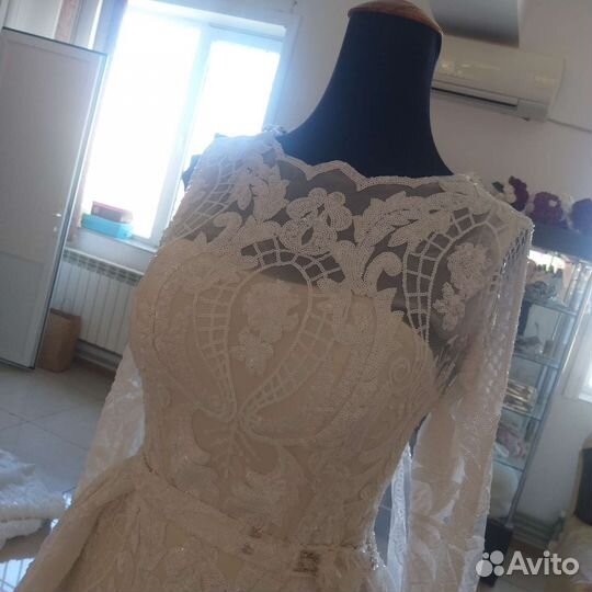 Свадебные платья