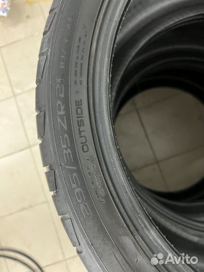 Nokian Tyres Hakkapeliitta 8 SUV 295/35 R21